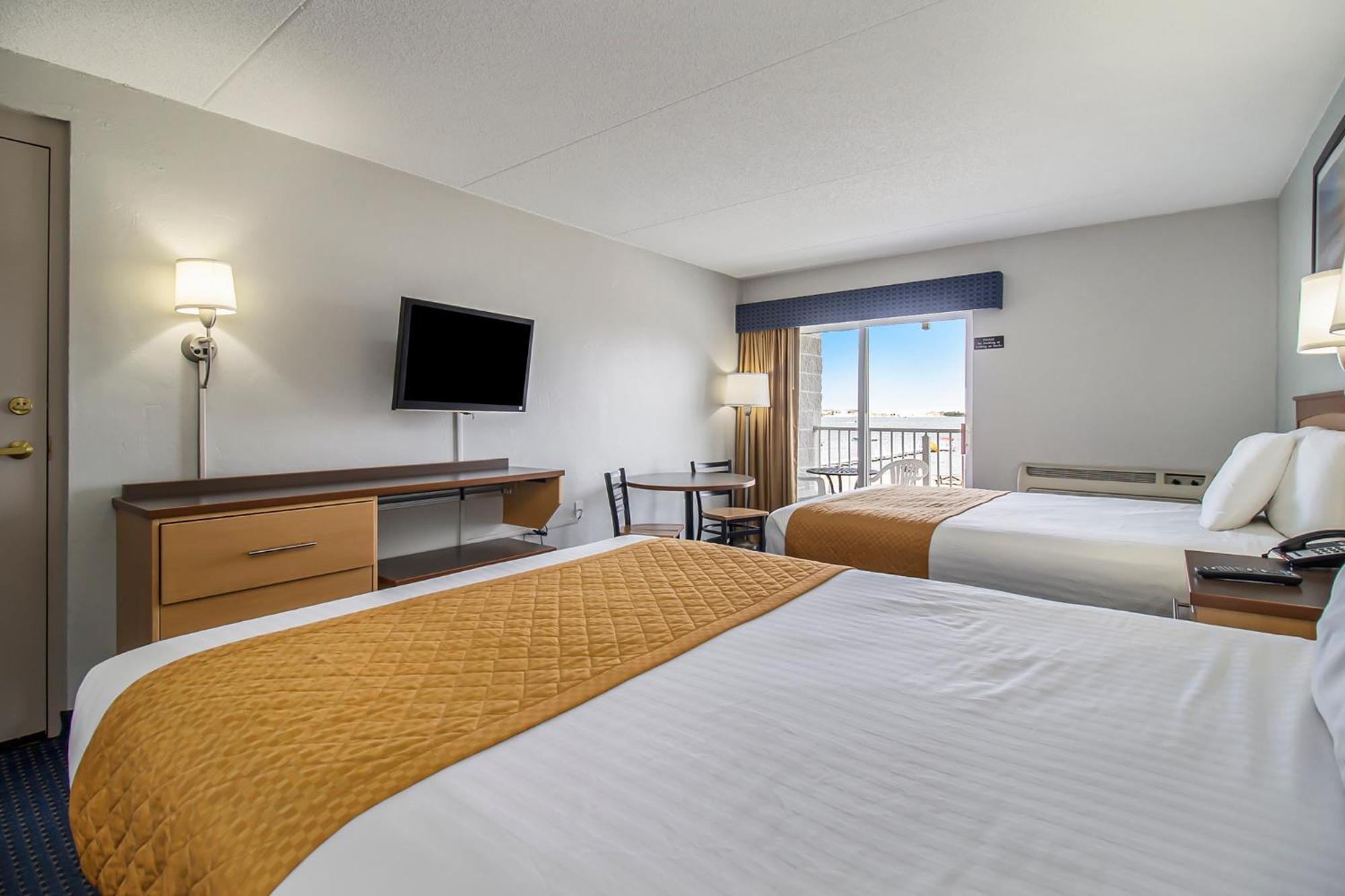 Hotel Dunes Waterfront 3*