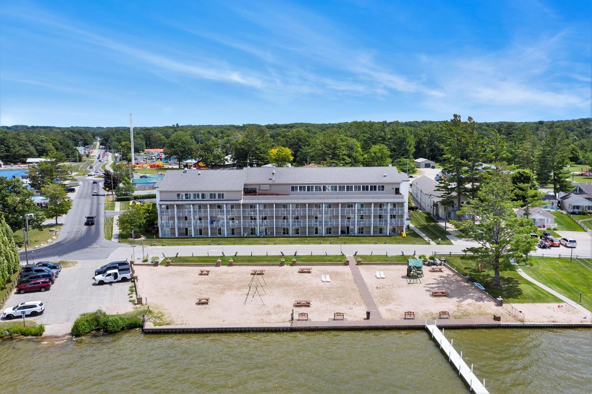 Dunes Waterfront Hotel