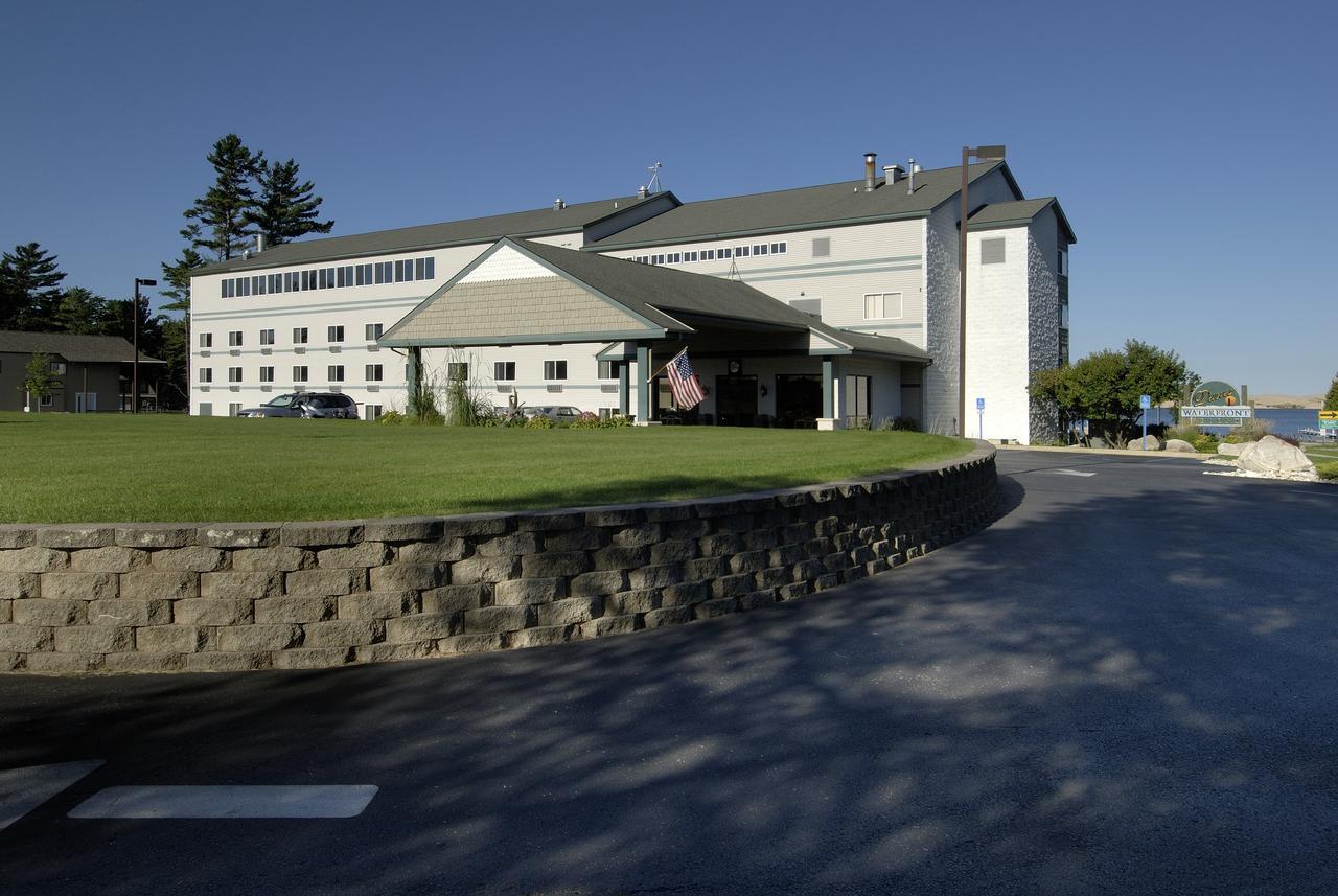 Dunes Waterfront Hotel